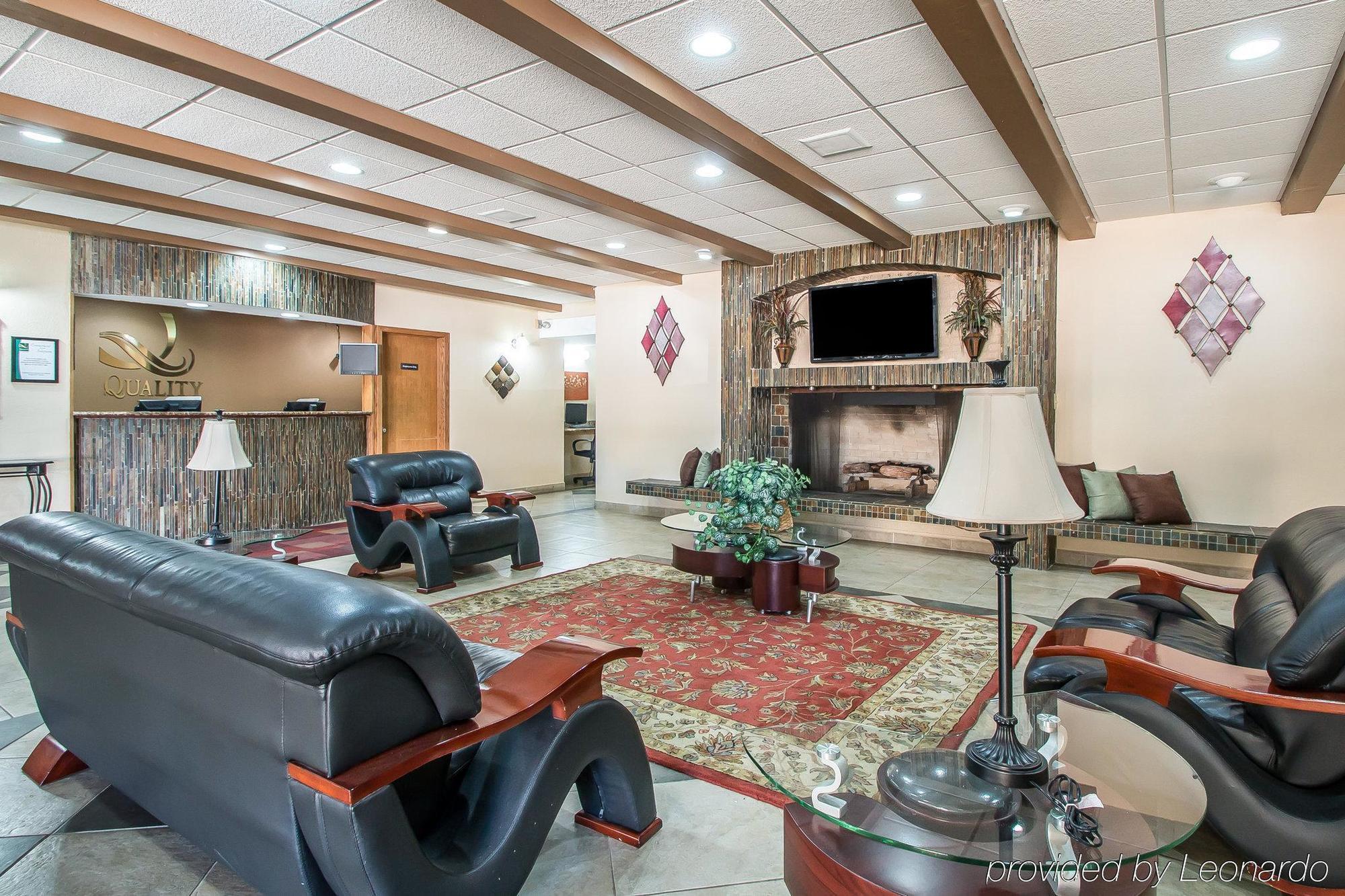 Quality Inn East Dubuque Екстериор снимка