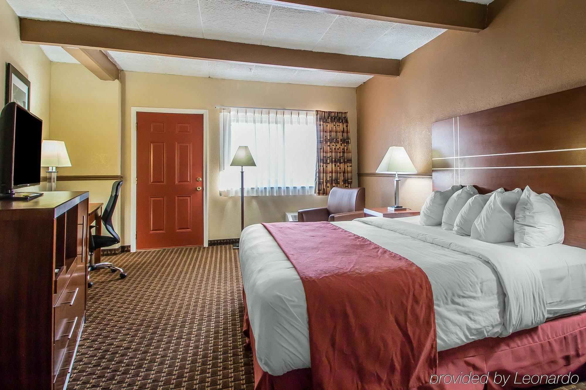 Quality Inn East Dubuque Екстериор снимка