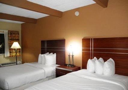 Quality Inn East Dubuque Екстериор снимка